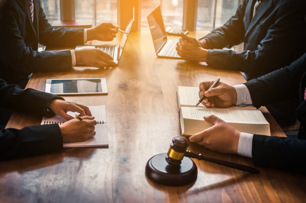 organizar un despacho de abogados organigrama
